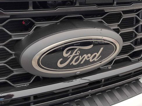 New 2026 Ford F250 Lariat w/ Black Appearance Package AWD/4WD image 17