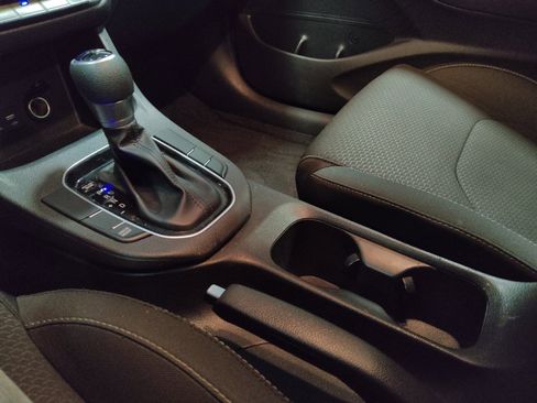Used 2018 Hyundai Elantra GT FWD image 26