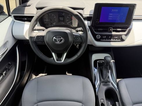 Certified 2025 Toyota Corolla SE FWD image 12