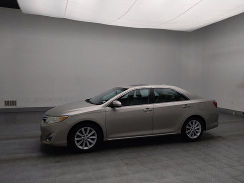 Used 2014 Toyota Camry XLE image 2