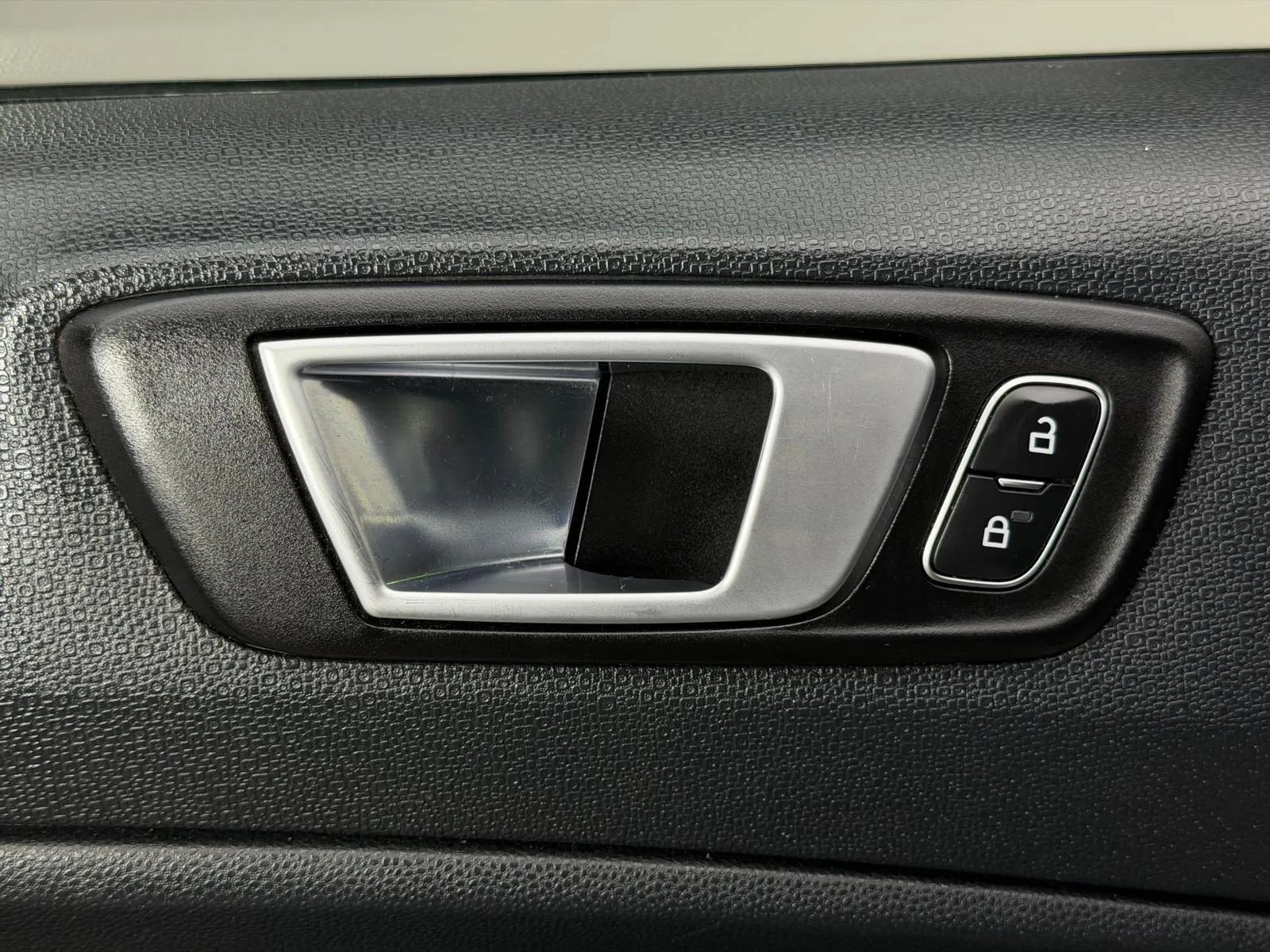 Used 2019 Ford EcoSport SE w/ SE Convenience Package FWD image 25