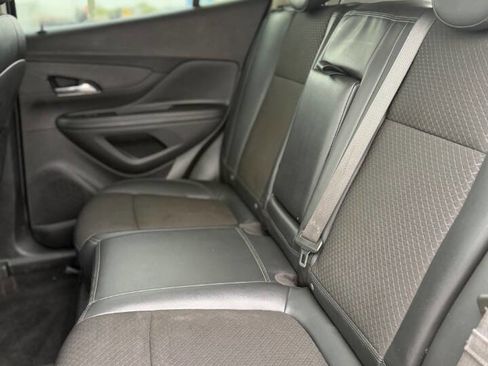 Used 2019 Buick Encore Preferred AWD/4WD image 18