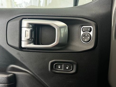 Certified 2022 Jeep Wrangler Unlimited Sport AWD/4WD image 11