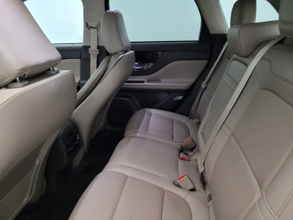 Used 2021 Lincoln Corsair AWD w/ Premium Package image 18