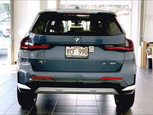 Used 2026 BMW X1 xDrive28i AWD/4WD image 4