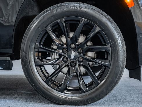 Used 2022 Cadillac Escalade ESV Sport Platinum w/ LPO, ONYX Package image 15