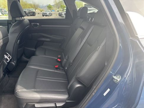 Certified 2024 Kia Sorento S w/ Panoramic Sunroof Package image 7