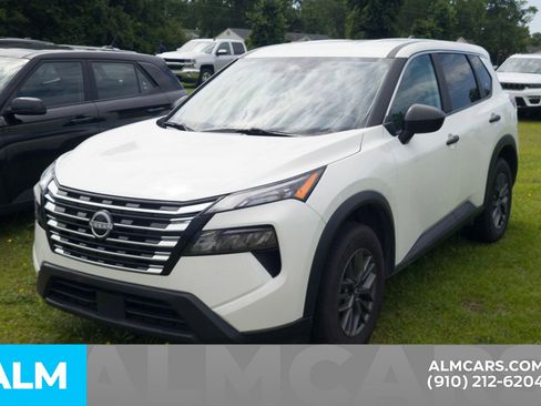 Used 2024 Nissan Rogue S FWD image 22
