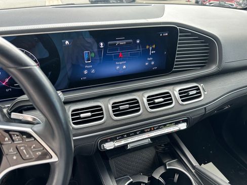 Used 2024 Mercedes-Benz GLE 350 4MATIC image 4