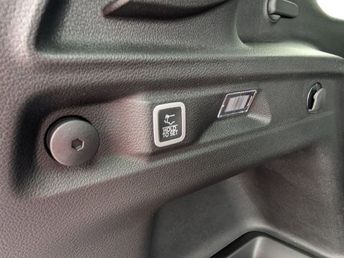 New 2025 Jeep Grand Cherokee L Limited image 24