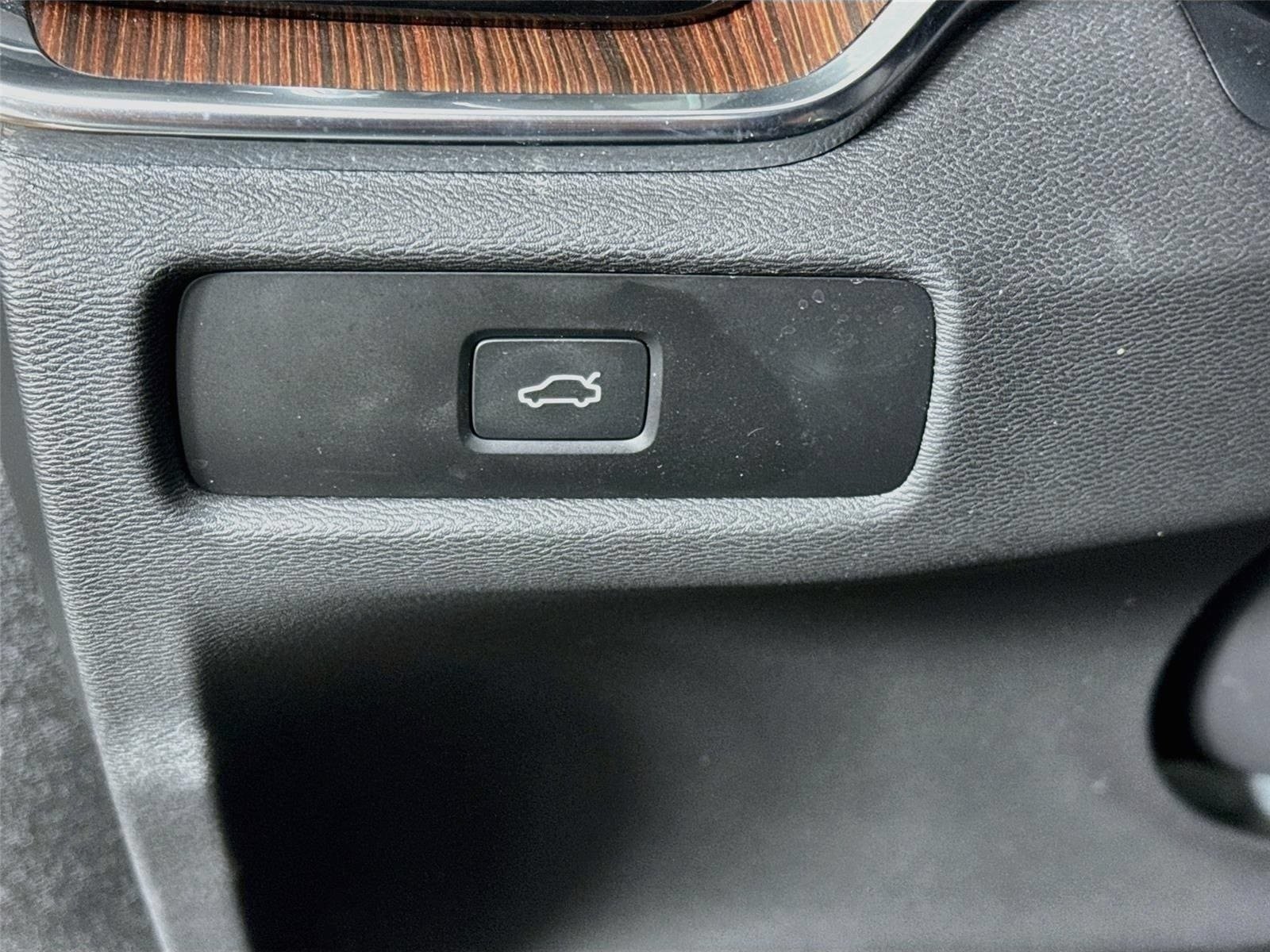 Used 2025 Volvo S60 B5 Plus FWD image 10