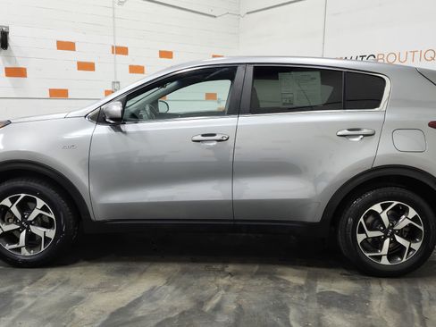 Used 2021 Kia Sportage LX image 12