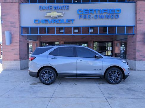 Used 2024 Chevrolet Equinox RS w/ RS Leather Package AWD/4WD image 9