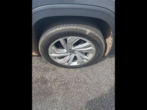 Used 2023 Volkswagen Atlas SE w/ Panoramic Sunroof Package FWD image 19