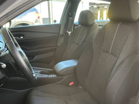 Used 2023 Honda Accord Sport image 5