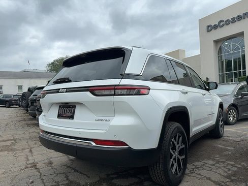 New 2025 Jeep Grand Cherokee Limited w/ Luxury Tech Group II image 3