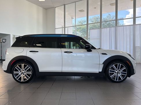 Certified 2023 MINI Cooper Clubman S FWD image 8
