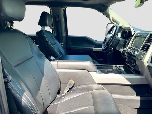 Used 2021 Ford F250 Lariat w/ Lariat Ultimate Package AWD/4WD image 28