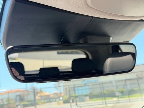 Used 2023 Kia Niro Wave FWD image 18