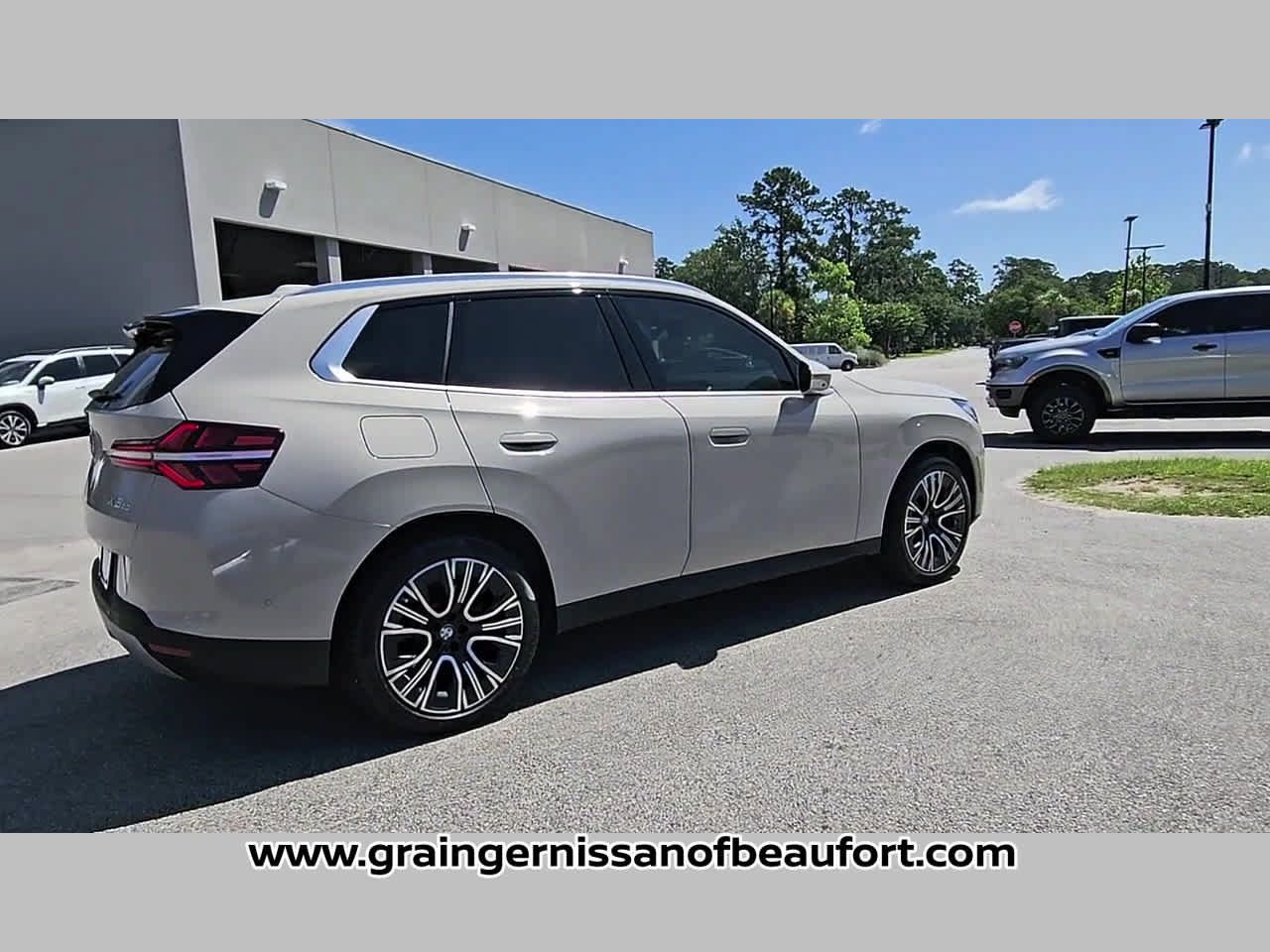 Used 2025 BMW X3 xDrive30i w/ Premium Package AWD/4WD image 33