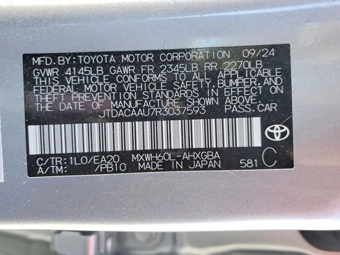 Used 2024 Toyota Prius XLE FWD image 12
