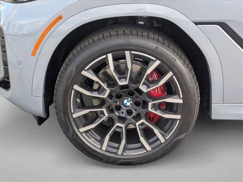 New 2026 BMW X6 xDrive40i w/ Premium Package image 10