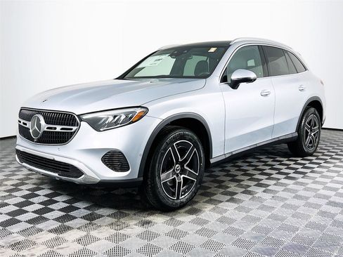 New 2026 Mercedes-Benz GLC 300 4MATIC image 2