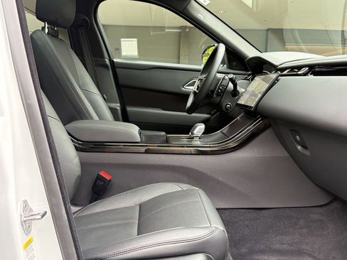 Used 2026 Land Rover Range Rover Velar Dynamic SE image 31