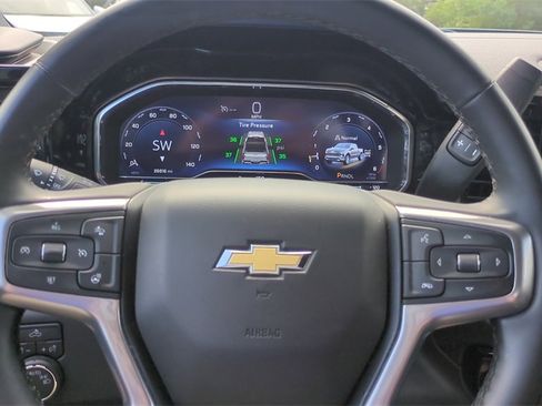 Used 2025 Chevrolet Silverado 1500 LT image 24