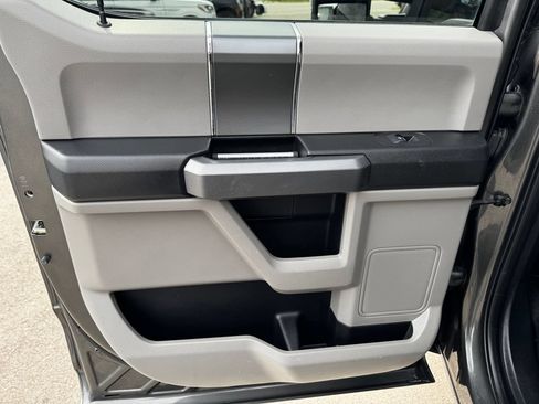 Used 2018 Ford F150 XLT w/ Equipment Group 302A Luxury AWD/4WD image 44