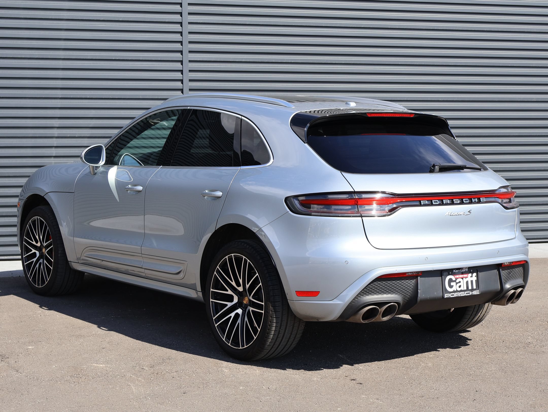 Used 2024 Porsche Macan S AWD/4WD image 3