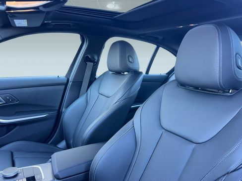New 2026 BMW 330i Sedan w/ M Sport Package RWD image 17