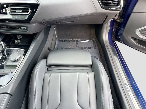 Used 2019 BMW Z4 sDrive30i w/ Convenience Package RWD image 17