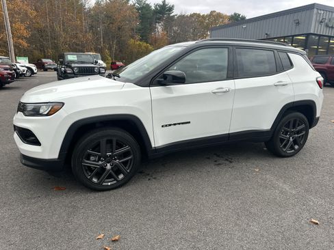 New 2026 Jeep Compass Limited AWD/4WD image 11