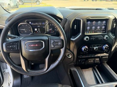 Used 2022 GMC Sierra 2500 AT4 w/ AT4 Premium Plus Package AWD/4WD image 15