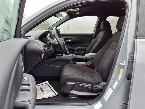 Used 2025 Honda HR-V Sport image 68