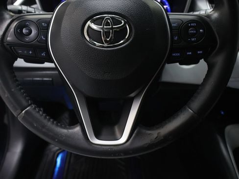 Used 2019 Toyota Corolla XSE FWD image 18
