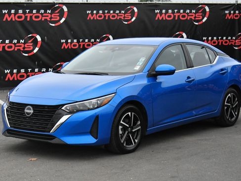 Used 2024 Nissan Sentra SV image 3