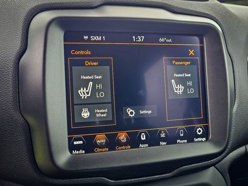 Used 2022 Jeep Renegade Altitude w/ Convenience Group AWD/4WD image 23
