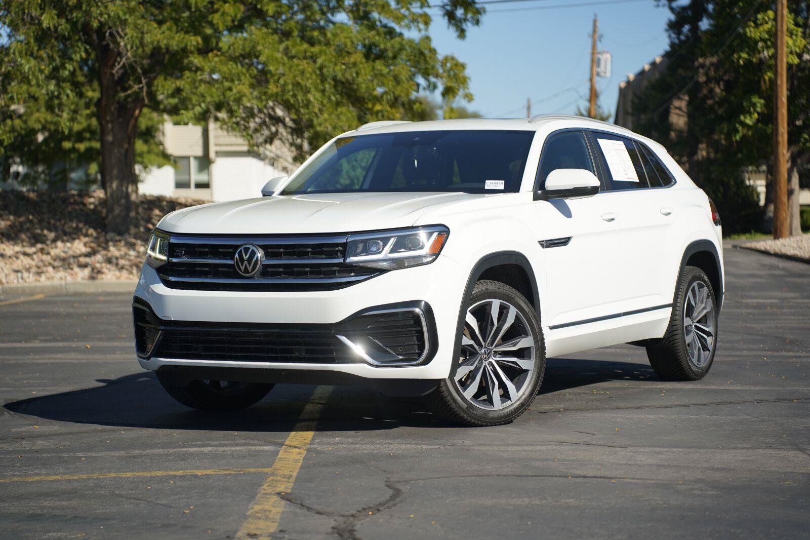 Used 2021 Volkswagen Atlas Cross Sport SEL R-Line AWD/4WD image 1