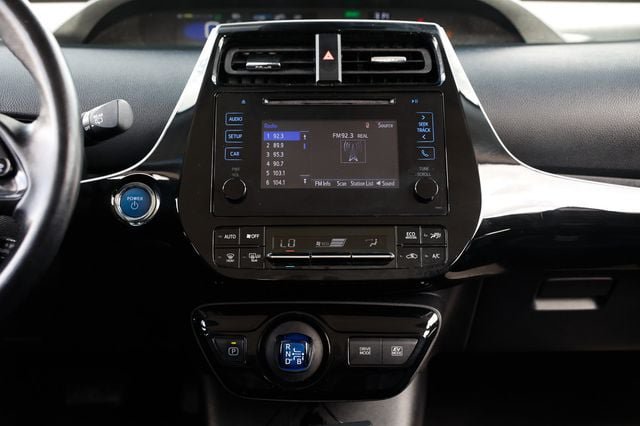 Used 2019 Toyota Prius XLE FWD image 39