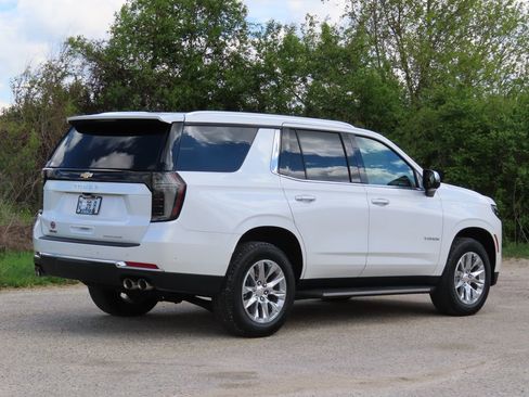 Used 2025 Chevrolet Tahoe Premier w/ Sun And Tow Package AWD/4WD image 3