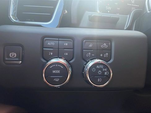 Used 2025 GMC Sierra 1500 Denali Ultimate AWD/4WD image 13