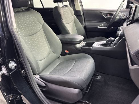 Used 2022 Toyota RAV4 XLE w/ Convenience Package AWD/4WD image 39