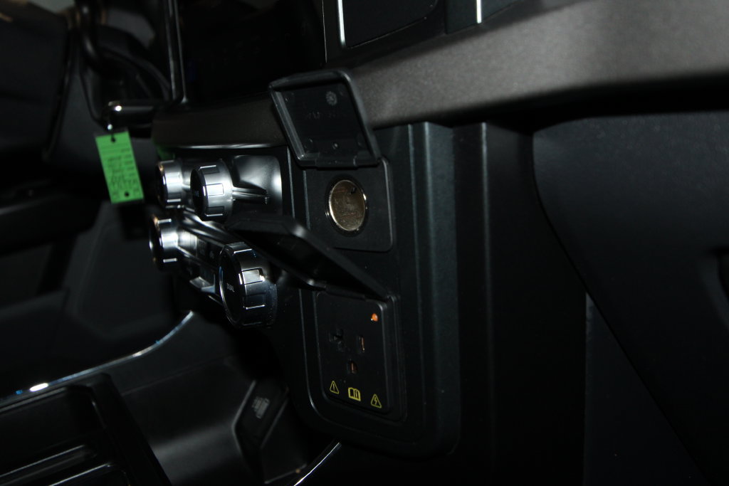 Used 2025 Ford F150 XL w/ Equipment Group 104A Hybrid AWD/4WD image 23