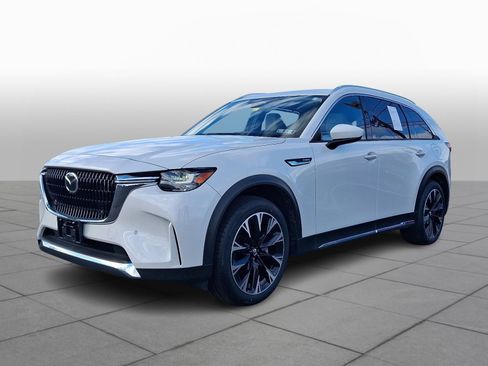 Certified 2024 MAZDA CX-90 Plug-In Hybrid w/ Premium Pkg image 4