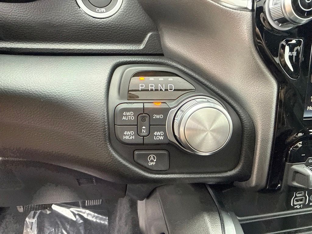 New 2027 RAM 1500 Laramie AWD/4WD image 14