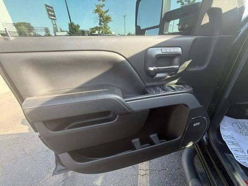 Used 2019 Chevrolet Silverado 2500 LTZ w/ Midnight Edition AWD/4WD image 19