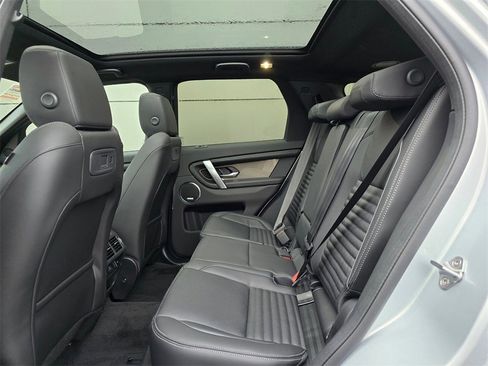 New 2025 Land Rover Discovery Sport Dynamic SE image 25