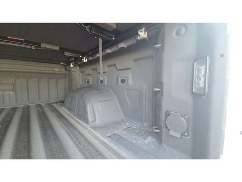 Used 2023 GMC Sierra 1500 SLT w/ SLT Premium Package image 29